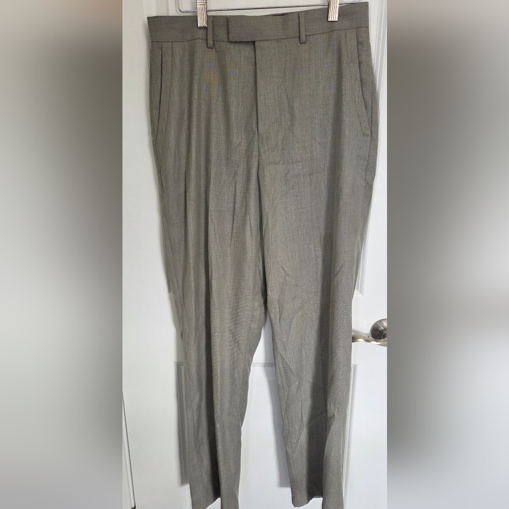 Perry Ellis Men's Light Gray Dress Pants